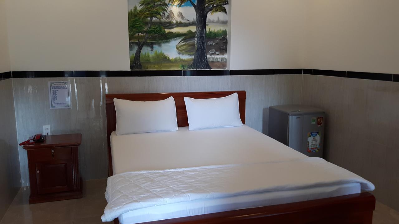 Motel Hoang Gia Long Khanh Extérieur photo