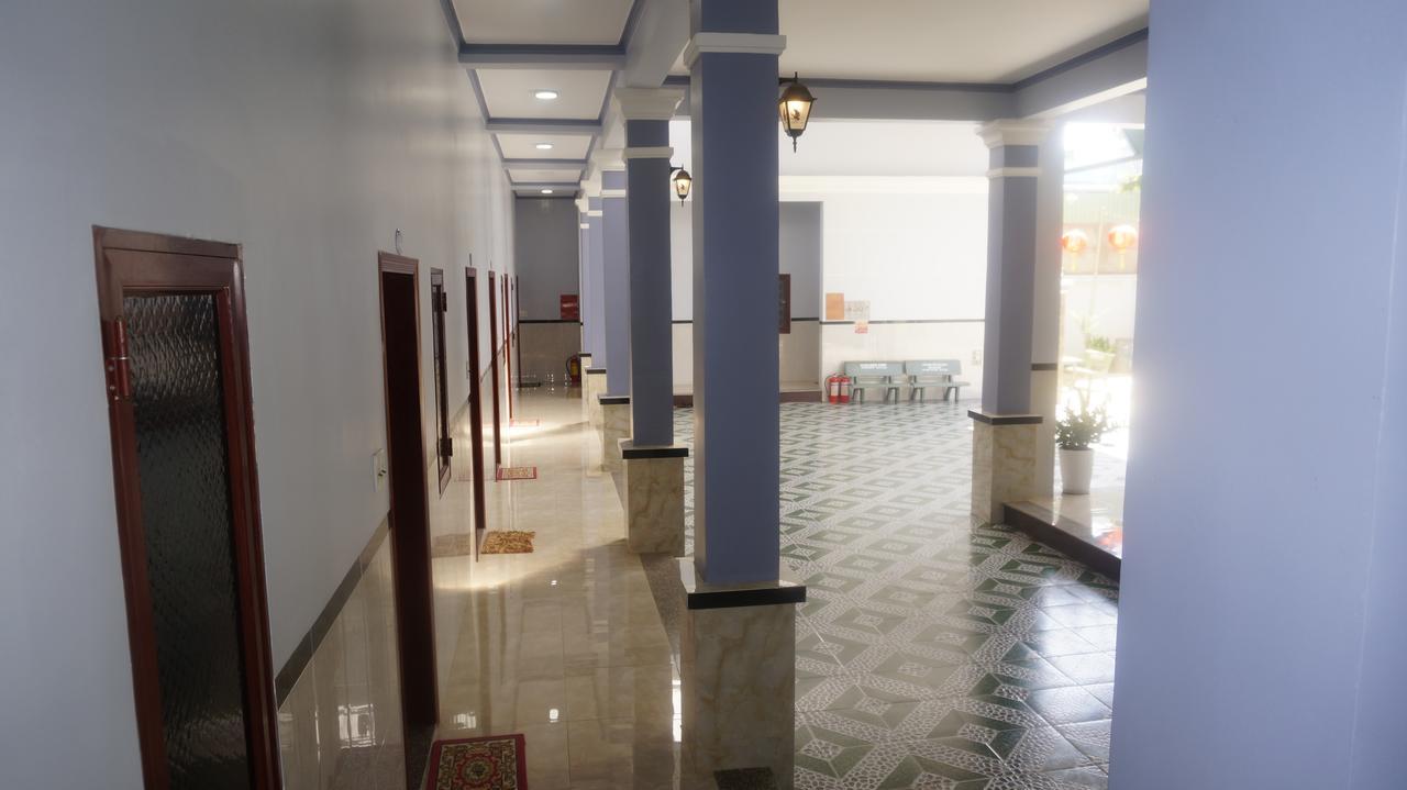 Motel Hoang Gia Long Khanh Extérieur photo